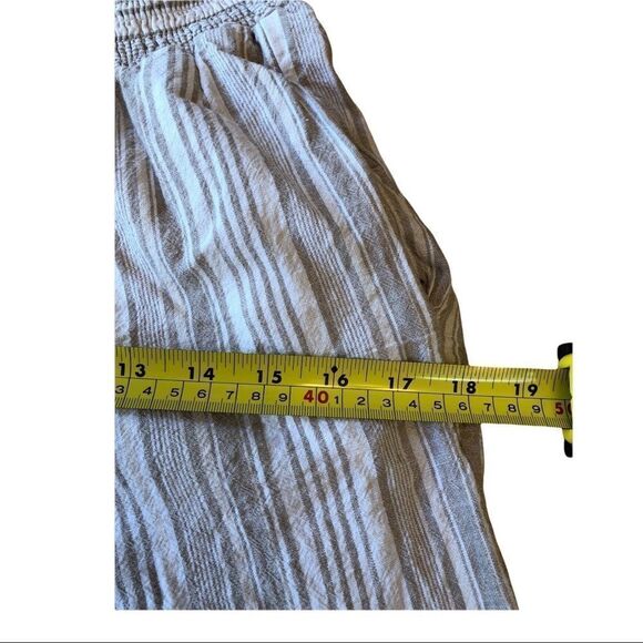 𝅺land ‘n Sea Linen Blend Capris EUC - Picture 6 of 10